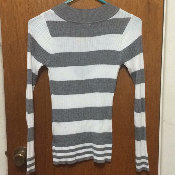 Sweater - Picture 2 of 2